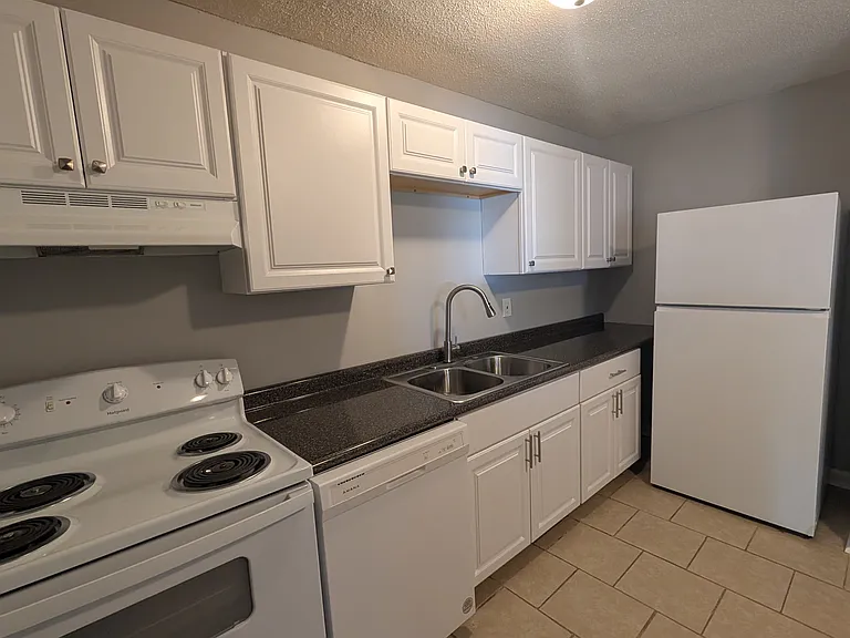700 Graymont Ave W #1 — Photo 22
