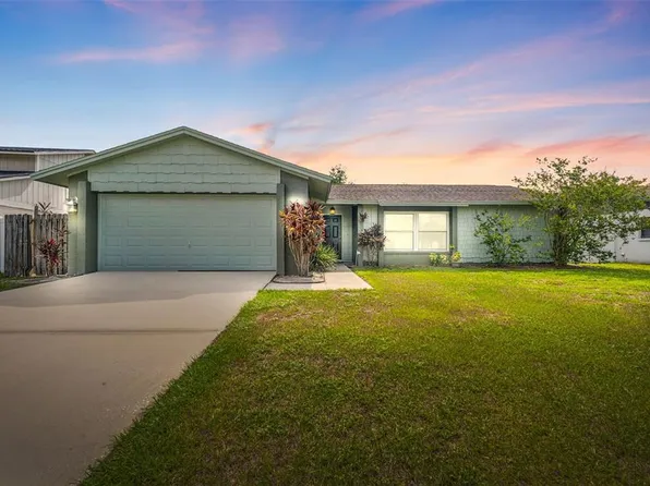 15917 Crying Wind Dr, Tampa, FL 33624