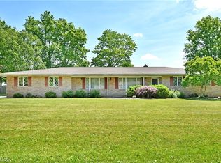 188 S Colonial Dr, Cortland, OH