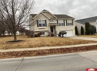 16420 Erskine St, Omaha, NE 68116