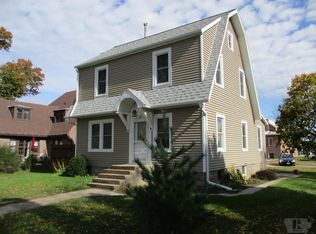 404 Crisman St, Dysart, IA 52224
