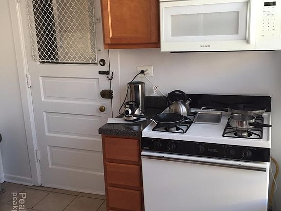4th image of 3169 N Pine Grove Ave