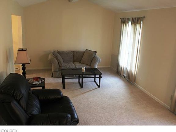 5th image of 33342 Warwickshire Ln