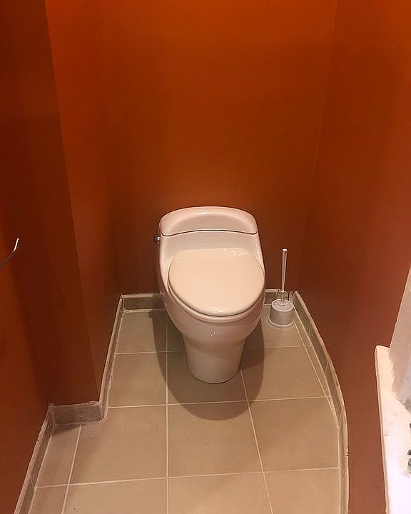 Toilet
