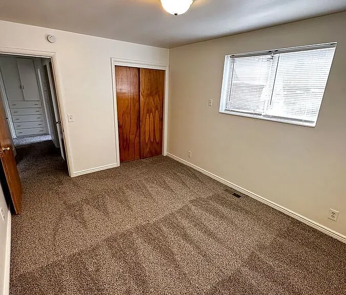 1365 S Emery St #B1 — Photo 3