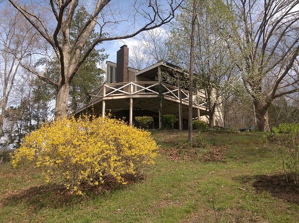 115 Lamplighter Rd