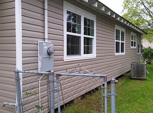 901 Denny Ave, Ocean Springs, MS 39564