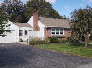 252 Poplar Dr, Cranston, RI 02920