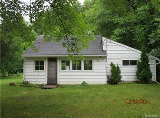 369 Chilson Rd, Howell, MI 48843