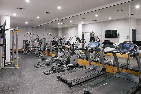 Rented by Monarch Realty Group | media 20