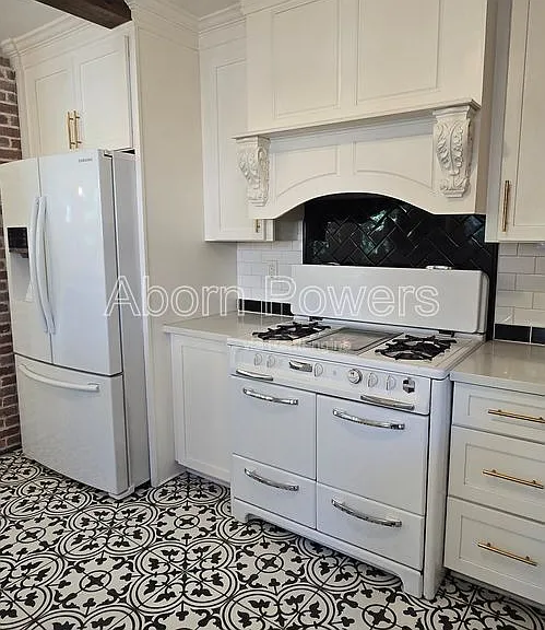 582 Canal St — Photo 10