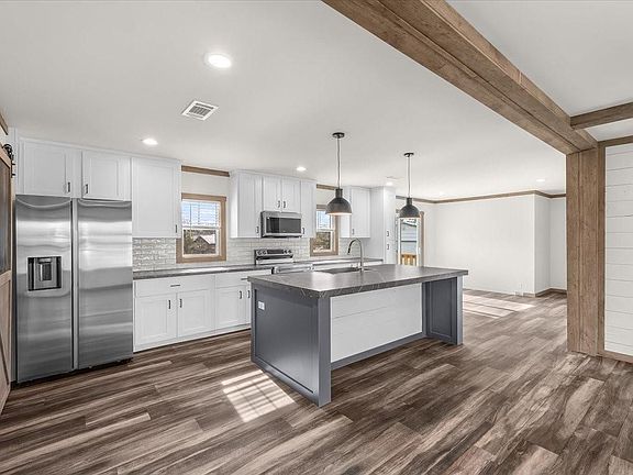 4th image of 332 Creekview Meadows Dr