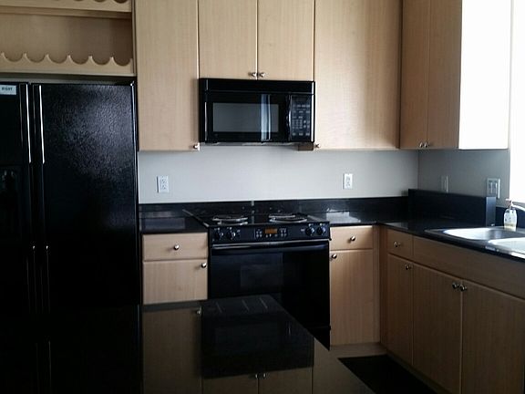3rd image of 388 E Ocean Blvd Unit 414