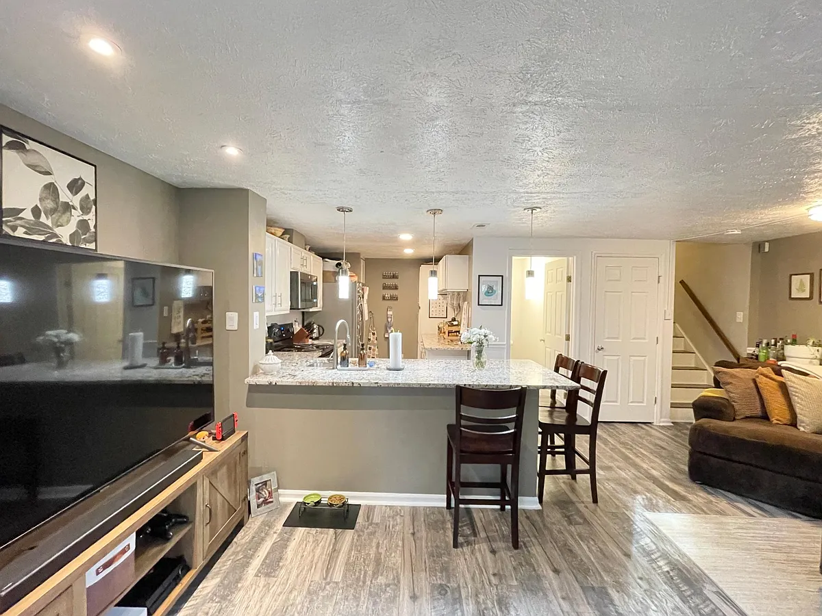 Building Photo - 525 Pensacola Dr