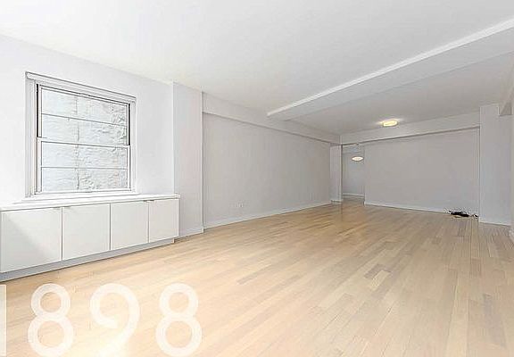 5th image of 245 E 80th St APT 6J