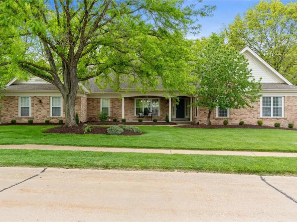 17606 Lasiandra Dr, Chesterfield, MO 63005