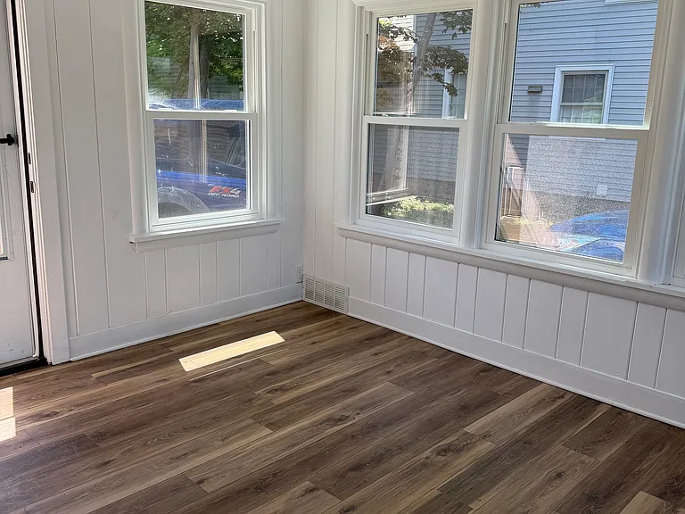 3523 W Ridge Rd — Photo 5