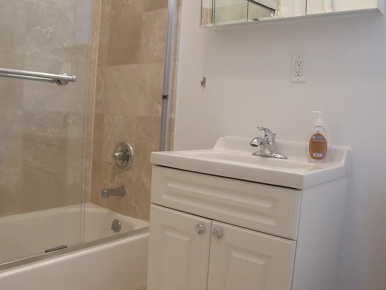 3 Clinton St #6 — Photo 7