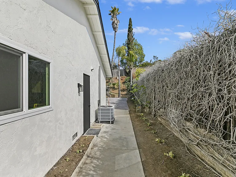 416 Gail Dr — Photo 40