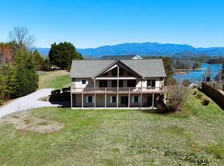 47 Hidden Fields Rd, Hiawassee, GA 30546