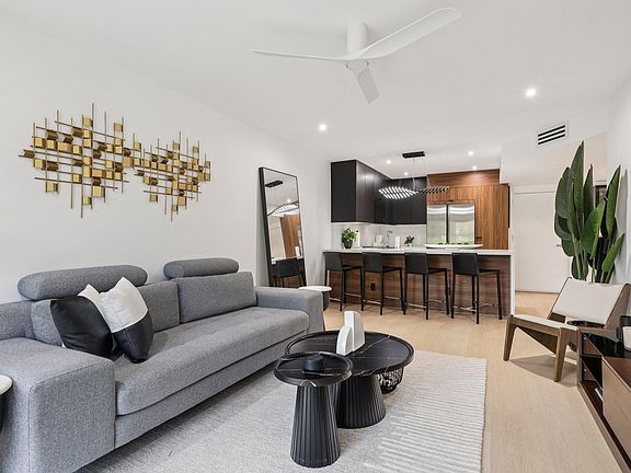 3rd image of 3004 NE 5th Terrace #101-c