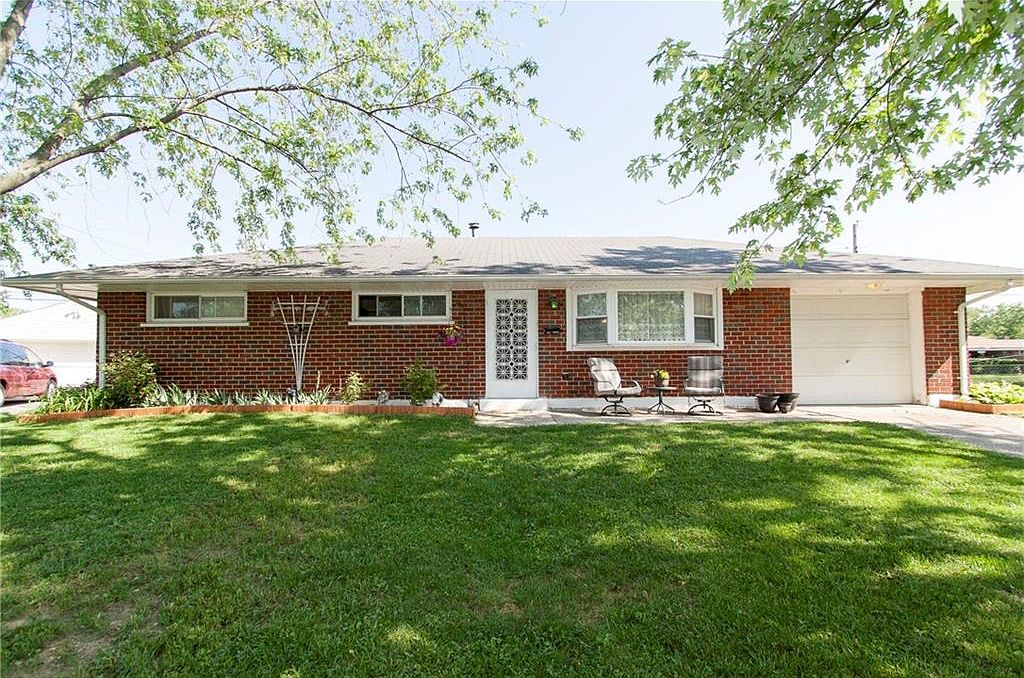 5307 Mystic Dr, Huber Heights, OH 45424 | Zillow