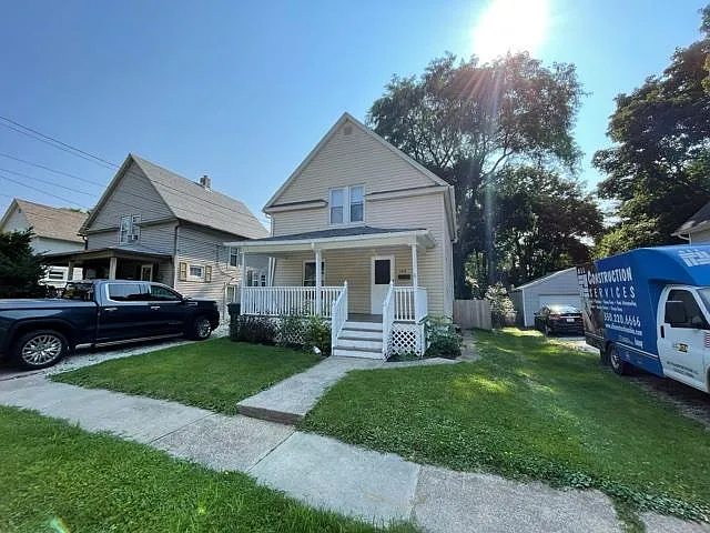 163 East St — Photo 1