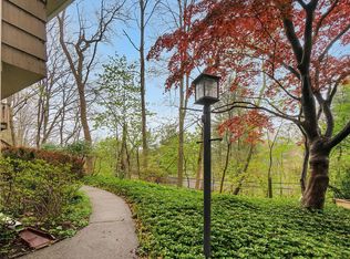 126 Harris Rd, Katonah, NY 10536