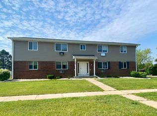 747 Kellogg Ave APT 1, Janesville, WI 53546