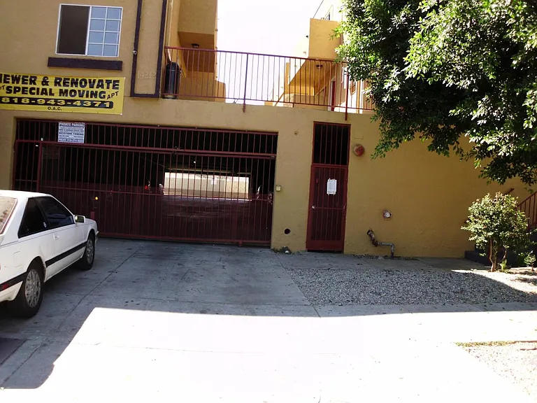 14212 Delano St #103 — Photo 3