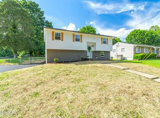 4822 Elm View Dr, Knoxville, TN 37921