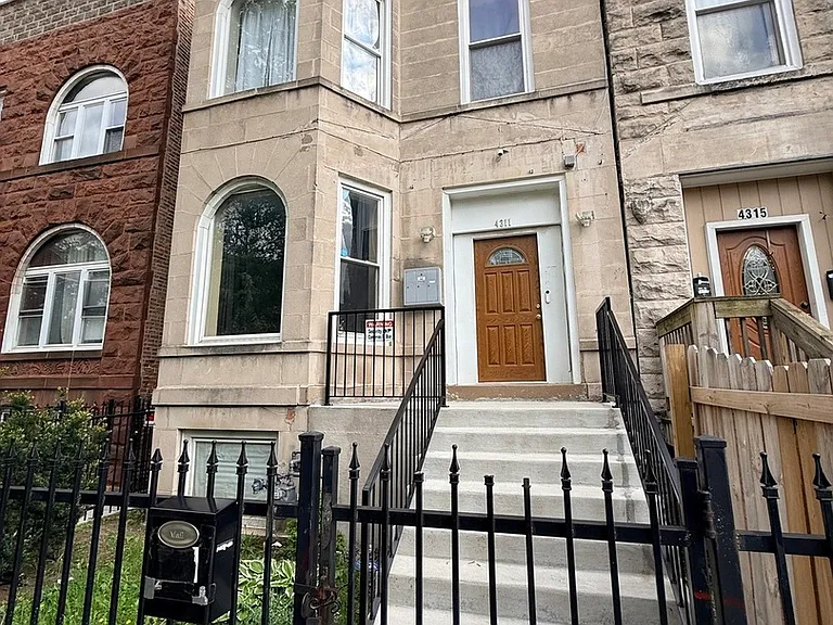 4311 W Adams St #1 — Photo 1