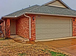 11012 SW 5th St, Yukon, OK 73099
