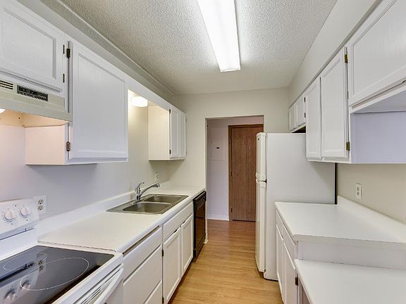 5th image of 2601 Kenzie Ter APT 501