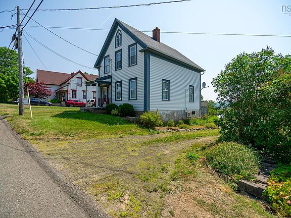 2nd image of 5454 Granville Rd