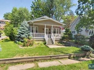 7 Hill St, Haworth, NJ 07641