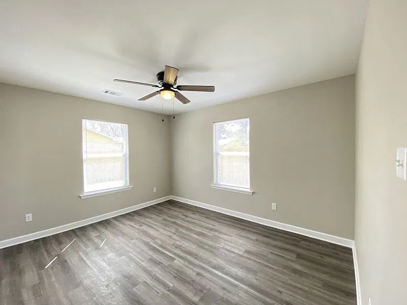 112 Pulaski Dr — Photo 4