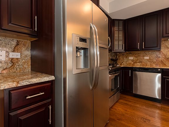 4th image of 1670 Mill St #406