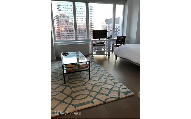 Rented by Douglas Elliman | media 22