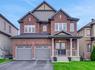 547 Parade Dr, Ottawa, ON K2S0Y1