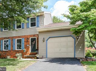 1340 Woodridge Dr, Middletown, PA 17057
