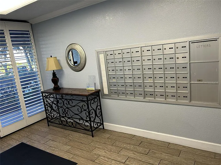 1316 Pasadena Ave S #202 — Photo 29