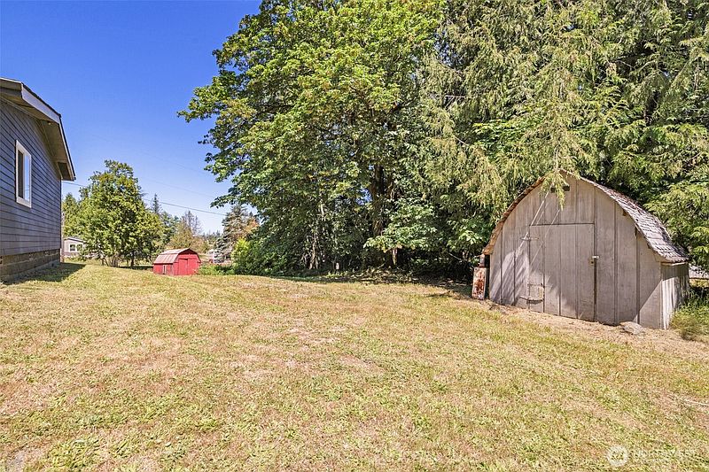 5th image of 1806 Monroe Road