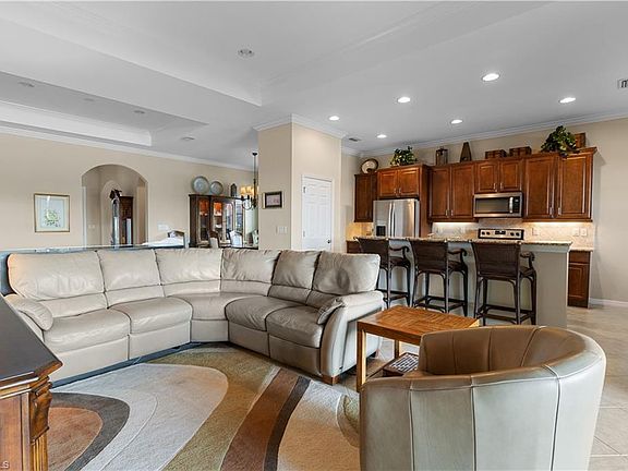 5th image of 10524 Carena CIR