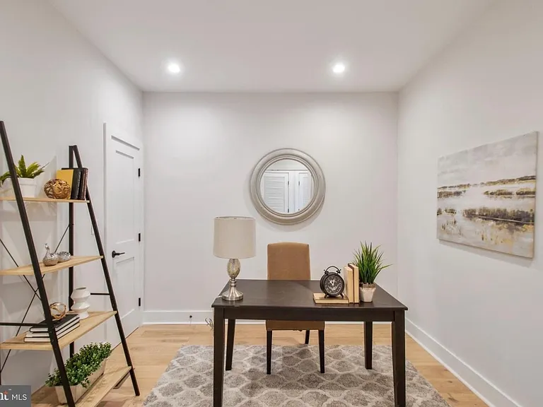 1722 W Virginia Ave NE #3A — Photo 14