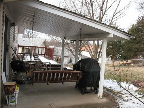 Additional Deck overflooking back yard