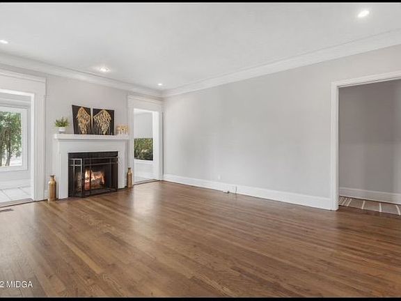 4th image of 322 Pio Nono Ave #A