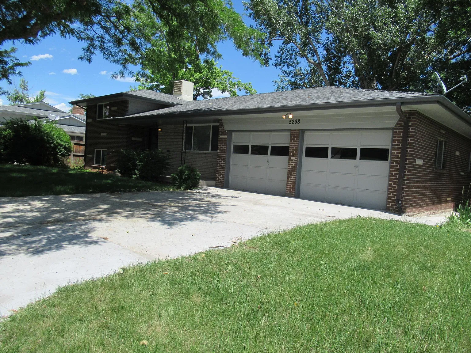 4 bed, 2.5 bath, 2550 sqft, $3,500 — Photo 1