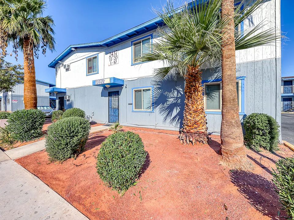 2437 Clifford Ave #12