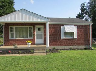 2212 Cottage Ln, Shively, KY 40216